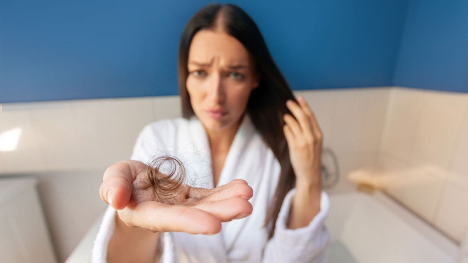 Influence du stress et du manque de sommeil sur la perte de cheveux